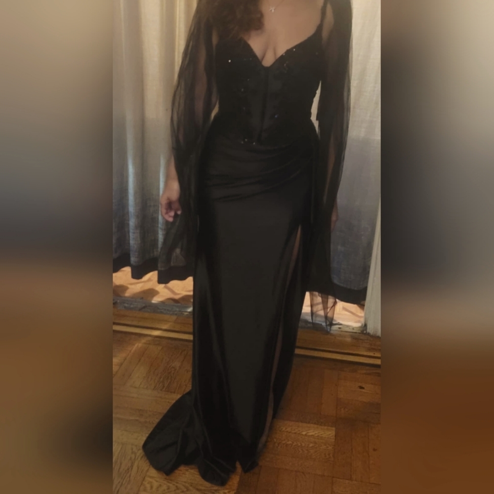 LA DIVINA PROM DRESS